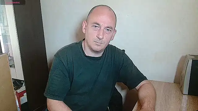 Snapshot of Johan___Barker chatting on June 17, 2026, 10:36 am Johan Barker online show from June 17, 2026, 10:36 am
