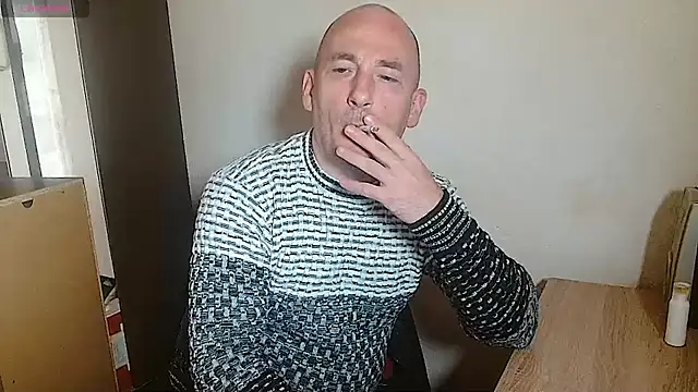 Snapshot of Johan___Barker chatting on July 24, 2026, 9:49 am Johan Barker online show from July 24, 2026, 9:49 am