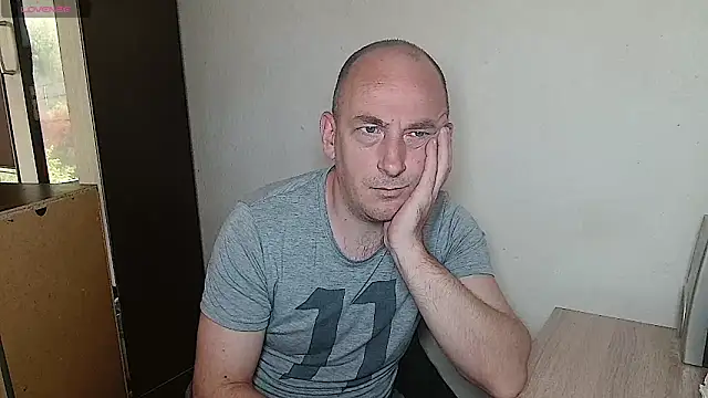 Johan   Barker online show from April 28, 2026, 10:52 am
