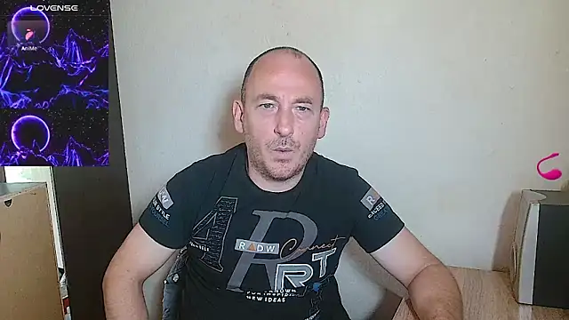 Snapshot of Johan___Barker chatting on June 2, 2026, 9:53 am Johan Barker online show from June 2, 2026, 9:53 am