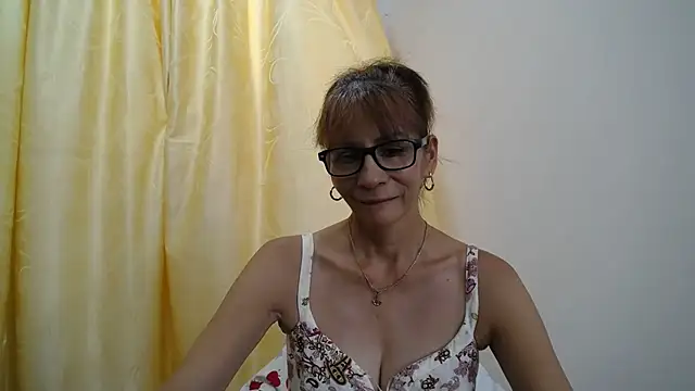 mommysexy16 online show from September 14, 2025, 4:07 pm