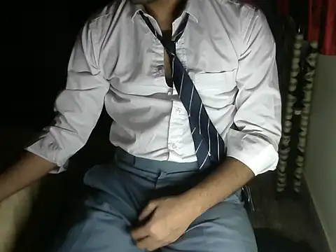 Snapshot of aloneboy1996 chatting on October 1, 2025, 1:00 am aloneboy1996 online show from October 1, 2025, 1:00 am