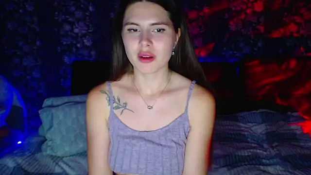 ViollinaLove online show from June 22, 2026, 7:44 pm