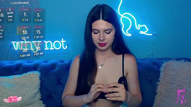 ViollinaLove online show from May 8, 2026, 4:49 am