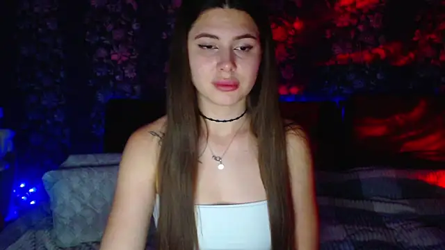 ViollinaLove online show from May 26, 2026, 7:34 pm