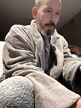 207RCCam online show from December 23, 2025, 5:40 am