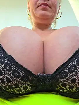 Ruxy42ETT online show from June 22, 2026, 3:47 am