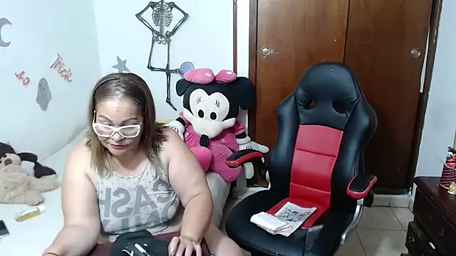 Britney-22 online show from October 21, 2025, 12:00 am