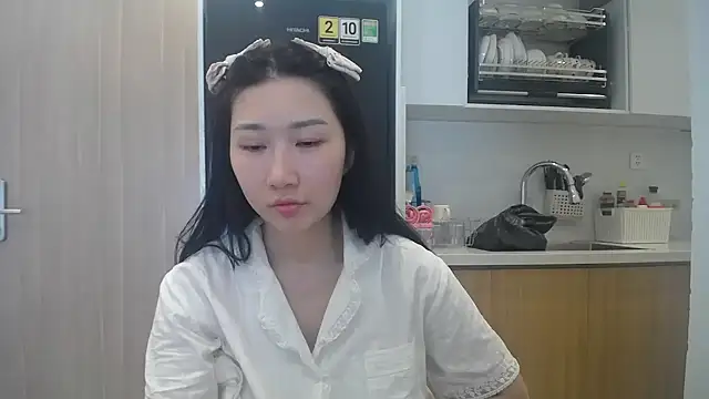 Asiagirll online show from July 17, 2026, 3:48 am
