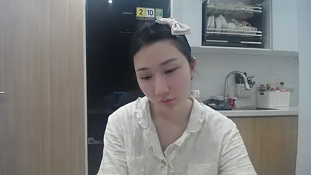 Asiagirll online show from July 16, 2026, 3:42 pm