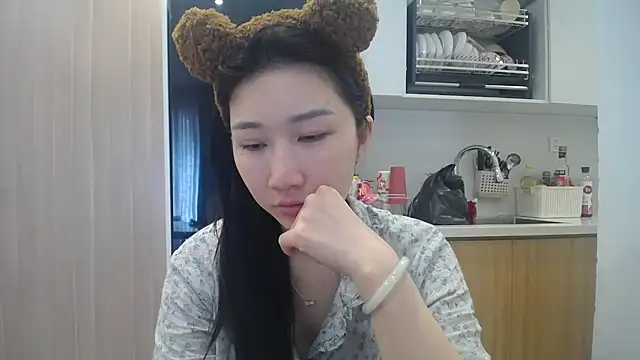 Asiagirll online show from July 7, 2026, 3:31 am