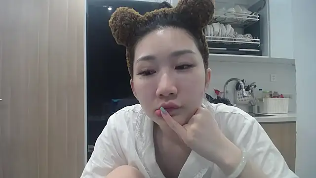 Asiagirll online show from June 22, 2026, 3:42 pm