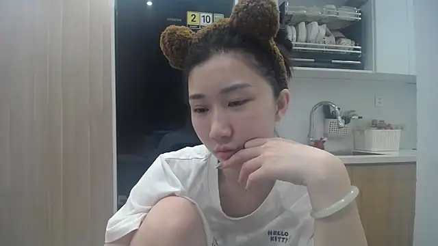 Asiagirll online show from June 16, 2026, 3:12 pm