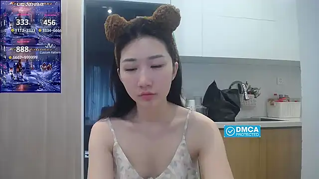 Asiagirll online show from April 22, 2026, 2:07 am