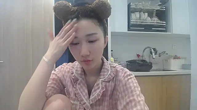 Asiagirll online show from July 1, 2026, 12:55 am