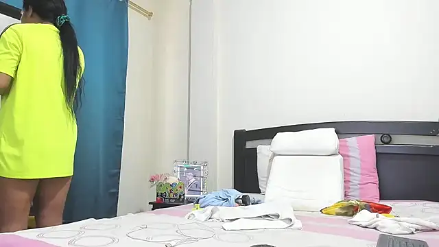 mara2020 69 online show from September 25, 2025, 3:40 pm