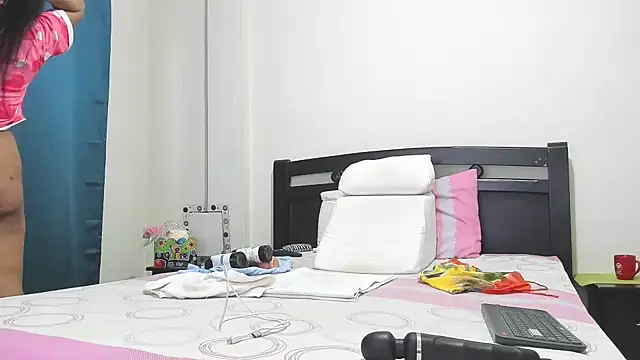 mara2020 69 online show from October 2, 2025, 2:42 pm