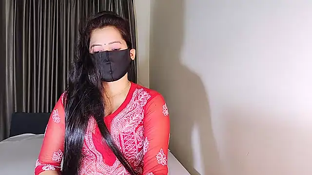 Snapshot of YourLovelyQueen chatting on March 20, 2025, 5:15 pm YourLovelyQueen online show from March 20, 2025, 5:15 pm