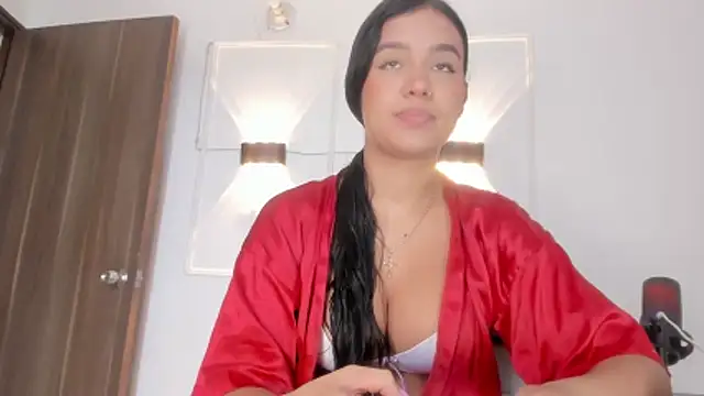 Hanna Risso online show from June 12, 2026, 5:10 pm