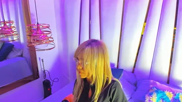 Snapshot of elena_mature chatting on July 18, 2026, 7:11 pm elena mature online show from July 18, 2026, 7:11 pm