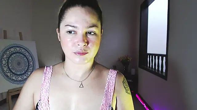 solamatista11 online show from February 26, 2025, 10:58 pm