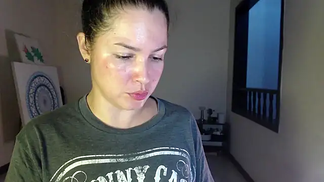 solamatista11 online show from January 10, 2025, 11:08 pm