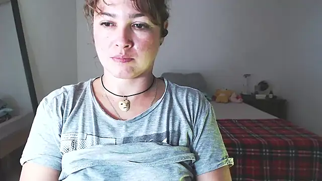 solamatista11 online show from November 26, 2025, 8:42 pm