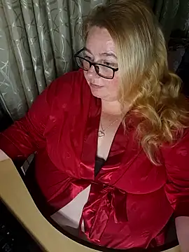 Iceprincess2bad4u online show from January 13, 2026, 6:12 pm