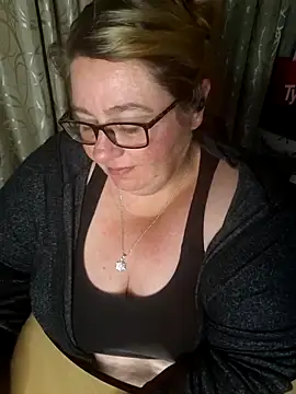 Iceprincess2bad4u online show from October 19, 2025, 5:48 pm