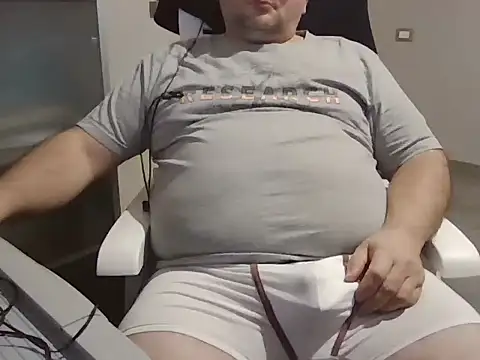 iron boy80 online show from February 6, 2026, 11:12 pm