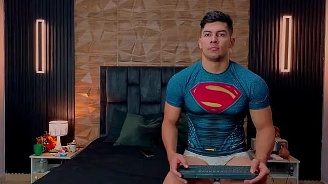 FelipeAndMarcello3 online show from October 9, 2025, 2:06 pm