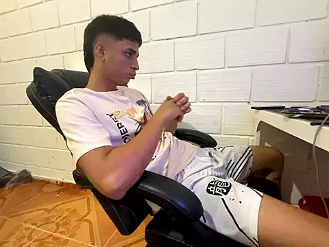 Max TheHorseDick online show from January 12, 2026, 10:25 pm