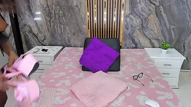 Snapshot of Nyakimgold chatting on February 19, 2026, 12:13 pm Nyakimgold online show from February 19, 2026, 12:13 pm