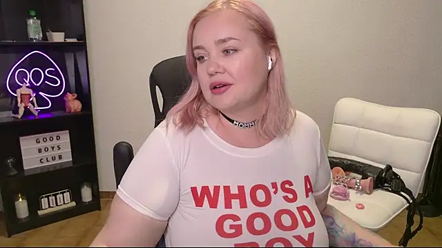 MargotGrey online show from June 12, 2026, 9:40 am