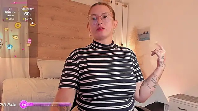 halaaa 1 online show from October 7, 2025, 7:04 pm