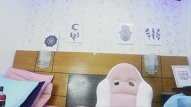 mssburbuja online show from March 18, 2025, 3:12 am