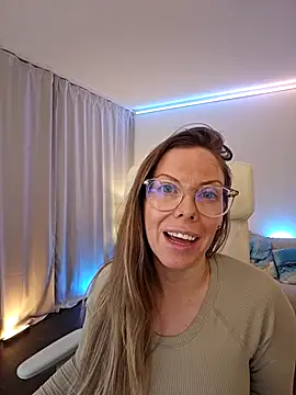 Snapshot of novaforyou1 chatting on February 8, 2026, 2:37 pm novaforyou1 online show from February 8, 2026, 2:37 pm