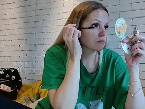 Angel girllovemy online show from December 16, 2025, 10:52 am