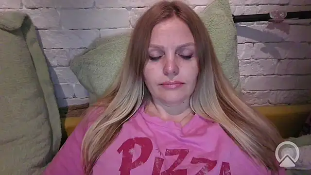 Angel girllovemy online show from March 4, 2026, 6:48 pm