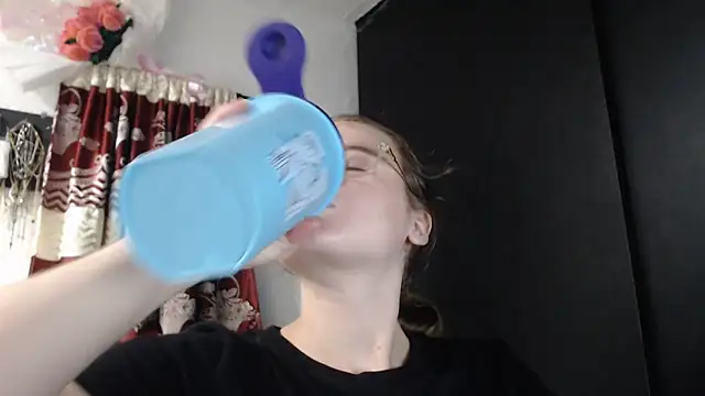 HellenMiyer1111 online show from November 22, 2025, 5:34 pm