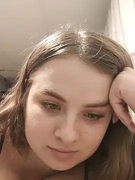 HellenMiyer1111 online show from October 5, 2025, 8:10 pm