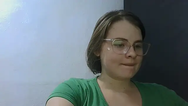 Snapshot of HellenMiyer1111 chatting on July 22, 2026, 2:08 pm HellenMiyer1111 online show from July 22, 2026, 2:08 pm