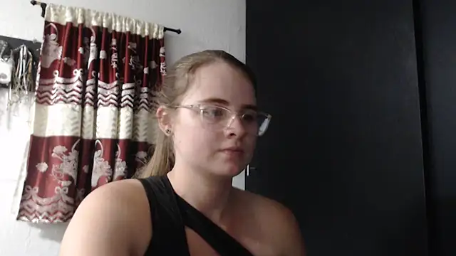 HellenMiyer1111 online show from September 22, 2025, 7:31 pm