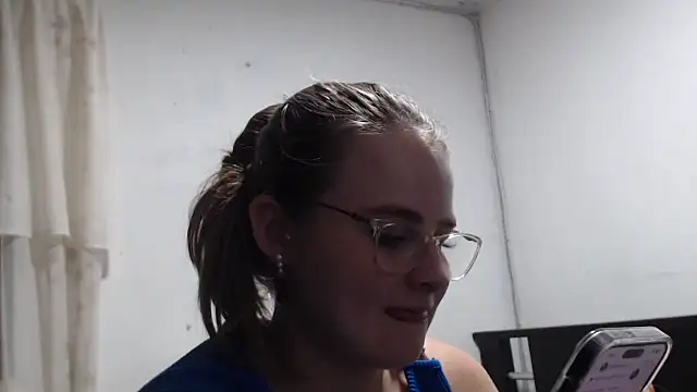 HellenMiyer1111 online show from September 25, 2025, 2:39 am