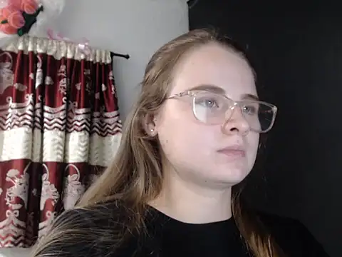 HellenMiyer1111 online show from November 21, 2025, 9:03 pm