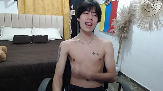 Snapshot of Elio-cam chatting on July 21, 2026, 8:59 am Elio-cam online show from July 21, 2026, 8:59 am