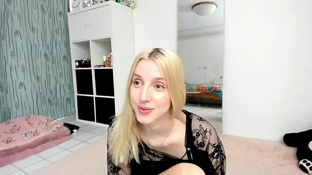 KenzieDawton online show from June 7, 2026, 12:32 pm