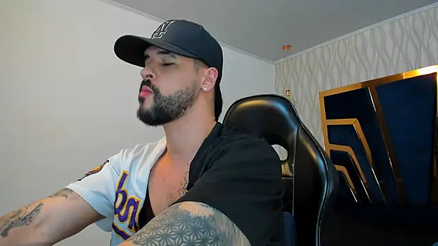 Petesevans online show from September 12, 2025, 11:48 pm