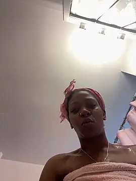 mochamimi online show from March 19, 2026, 1:55 pm