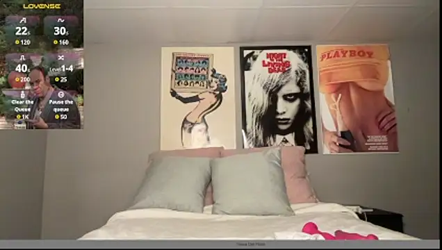 tessadelrose online show from April 12, 2026, 2:37 am